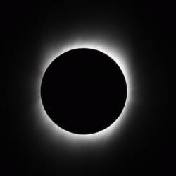 total eclipse of the sun jelentese magyarul
